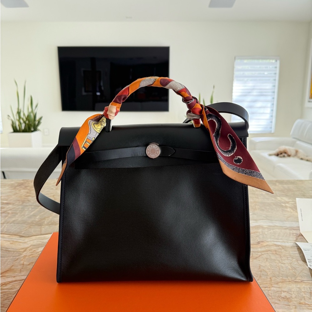 Hermes Black Leather Shoulder Bag with Multicolor Scarf